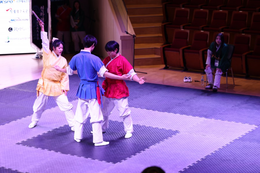 41e53b78b0110093bb37beb5fe49836b_1765160