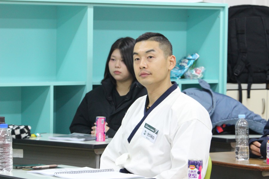 c8768b1d89300afc850bf55632de0fc6_1765933