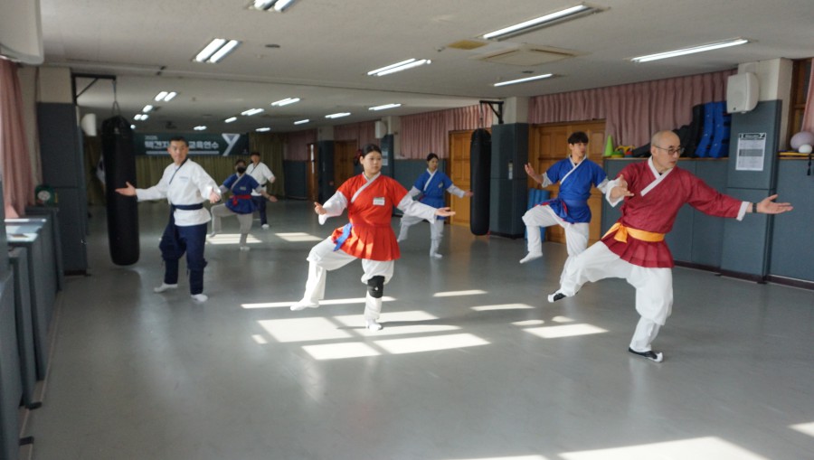 c8768b1d89300afc850bf55632de0fc6_1765933