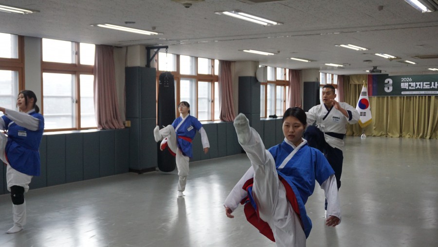 8c5f9bb9818caada3f294ee69145bce3_1768288