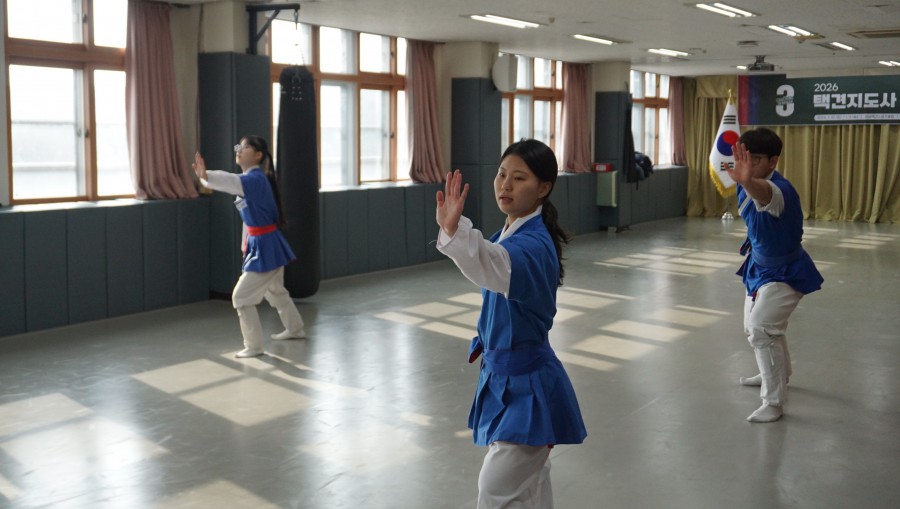 8c5f9bb9818caada3f294ee69145bce3_1768288